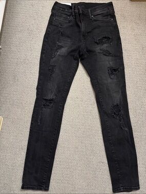 The Normal Brand Henley & H&M Men’s skinny jeans combo